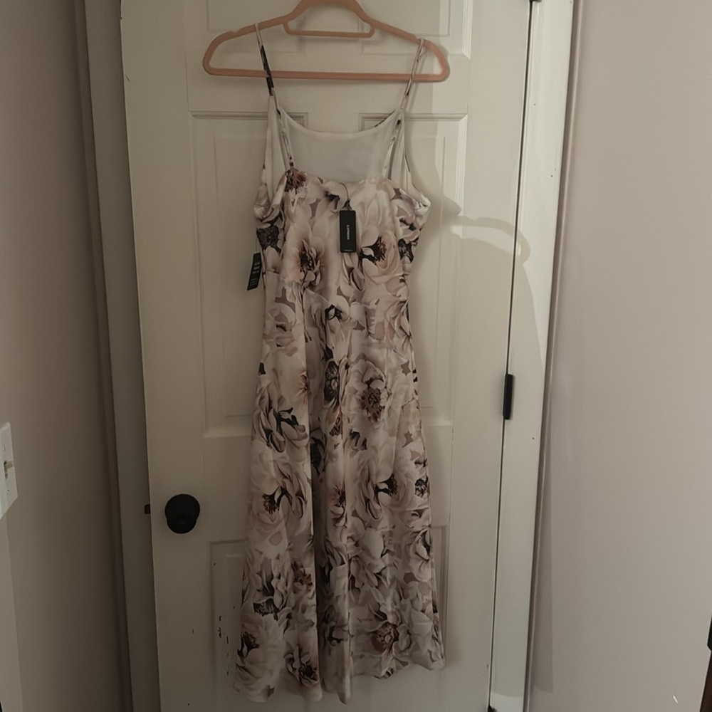 Express Cream and Brown/Pink Floral Scoop neck Midi Dress Size 8 - Picture 6 of 7